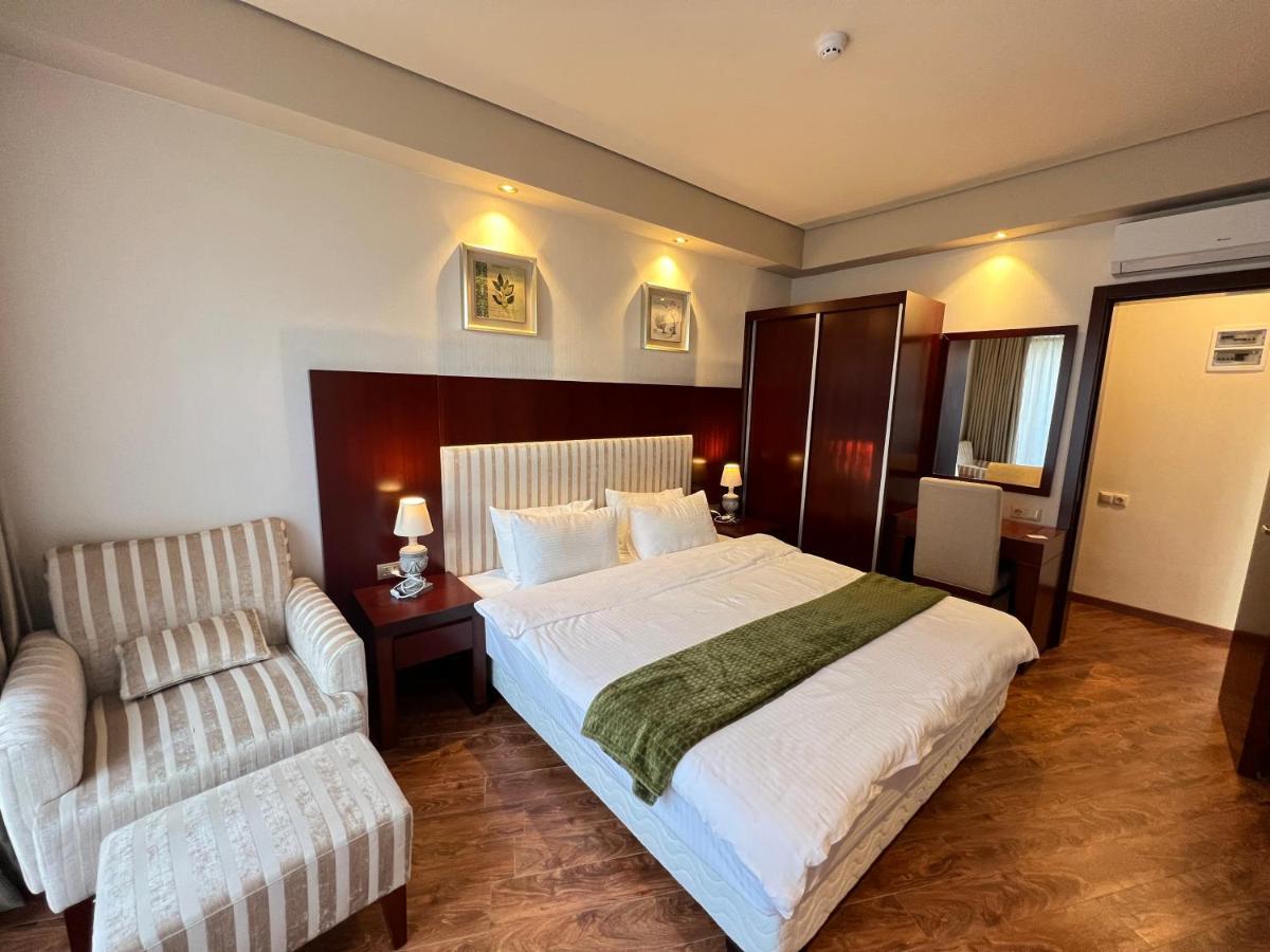 Luxury Oasis Apartment Chakvi Room photo